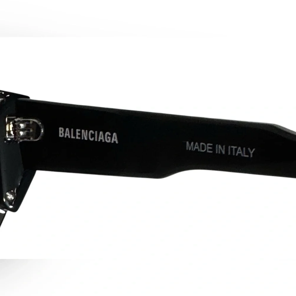 Balenciaga Cat Eye Shield Sunglasses 99mm -
BB0004S - Picture 11 of 17